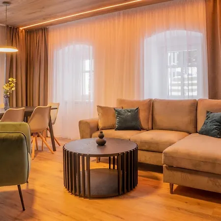 Hillside No. 18 Apartment