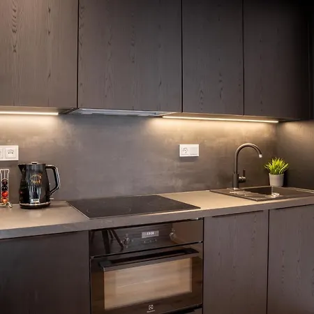 Hillside No. 18 Apartment